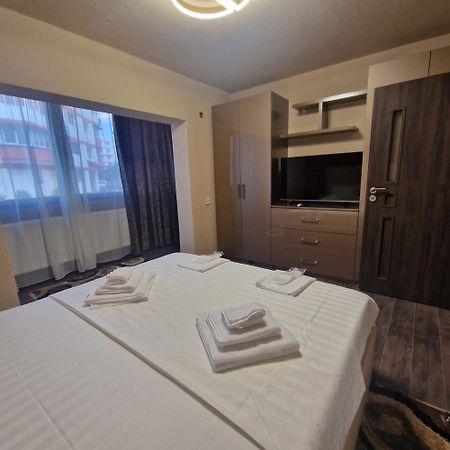 Apartament Iulius 3 Manastire คูร์ตา เด อาร์เจช ภายนอก รูปภาพ
